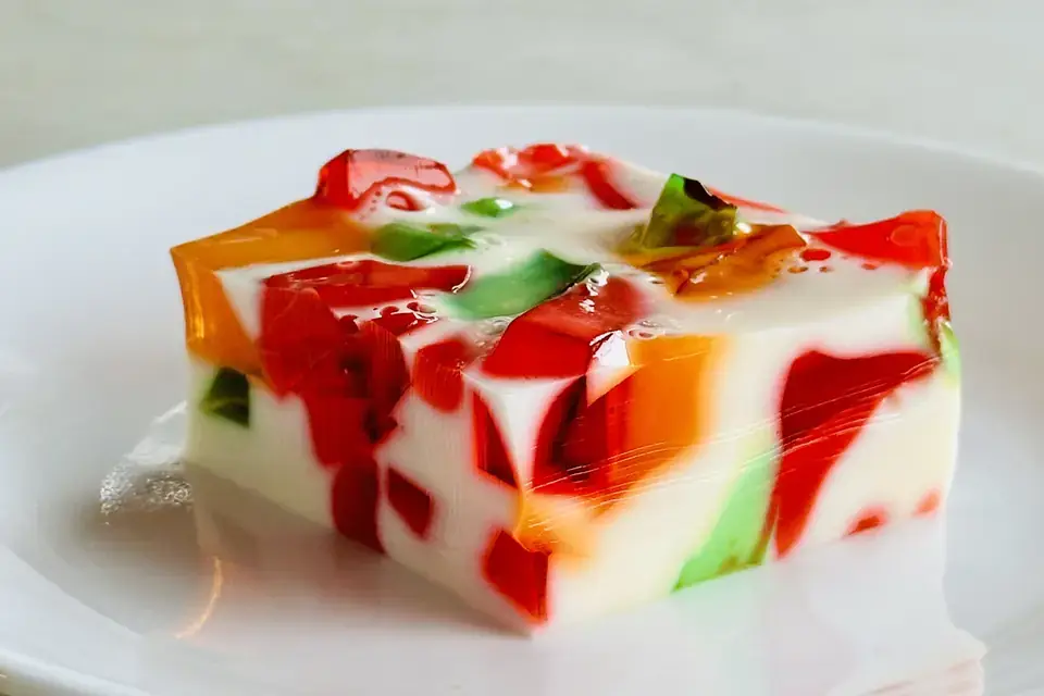 A gelatine dessert
